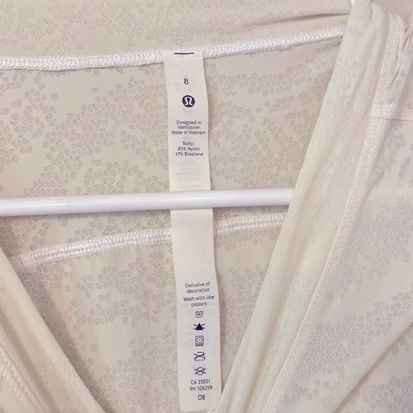 Lululemon Sheer White Running Top Size 8 - Picture 2 of 3